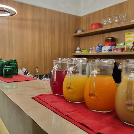 La Ruota Hotel Morbegno Luaran gambar