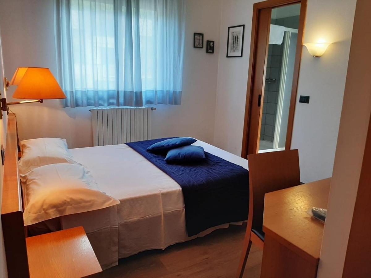 La Ruota Hotel Morbegno Luaran gambar