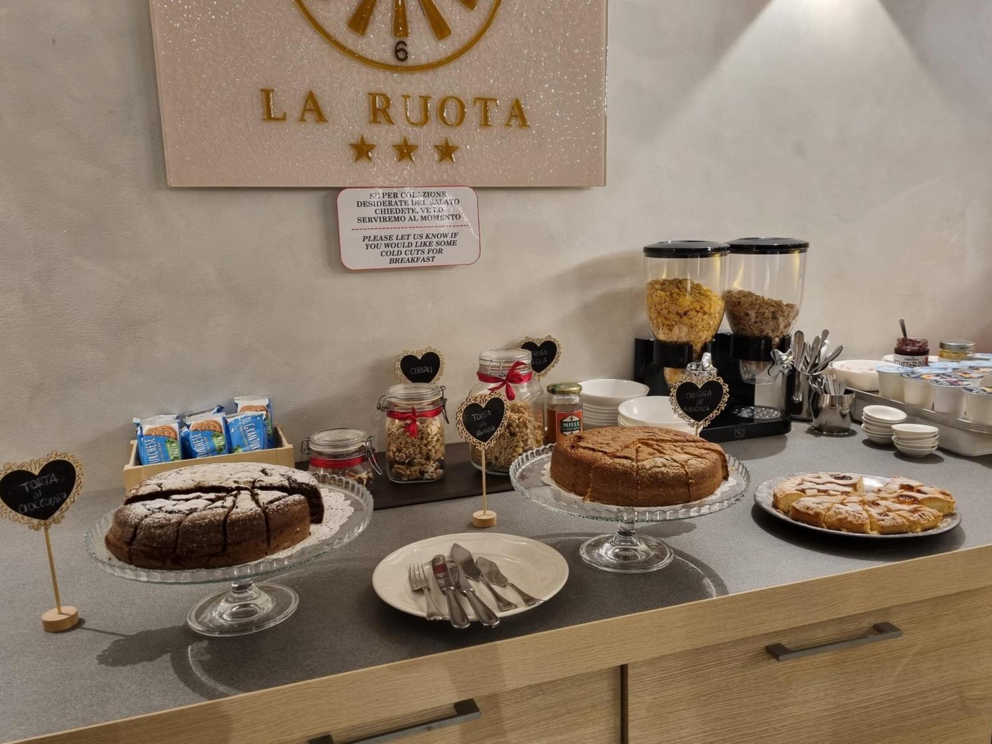 La Ruota Hotel Morbegno Luaran gambar