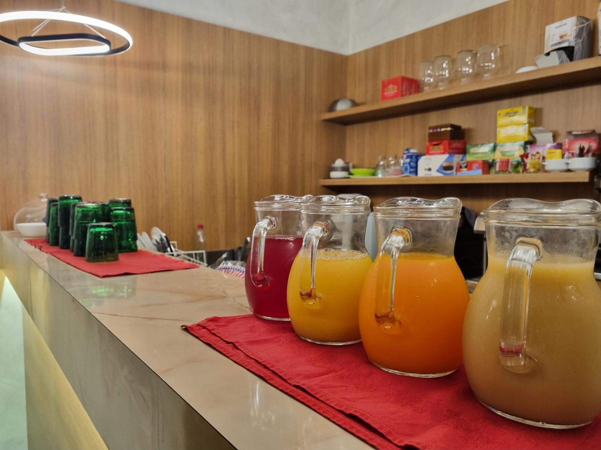 La Ruota Hotel Morbegno Luaran gambar